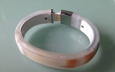 NIKE+ FUELBAND LUNBOXING DELLA PROVA IN ANTEPRIMA ED IN ESCLUSIVA DEL NUOVO MODELLO WHITE ICE VERSIONE SPECIALE PER IL TECNOFITNESS IL RUNNING E DIMAGRIRE PIÙ FACILMENTE test realizzato da michele ficara manganelli di assodigitale 51