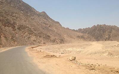 TRAIL RUNNING DESERTO DEL SINAI TEST NIKE FUELBAND ADIDAS ENERGY BOOST XBIONIC SOCKS XITANIT BANDANA TROPICALE AQABA DAHAB SHARM EL SHEIK 107