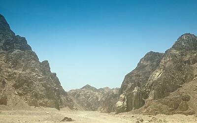 TRAIL RUNNING DESERTO DEL SINAI TEST NIKE FUELBAND ADIDAS ENERGY BOOST XBIONIC SOCKS XITANIT BANDANA TROPICALE AQABA DAHAB SHARM EL SHEIK 112