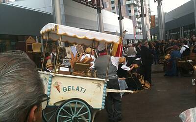 1 maggio 2013 Gruppo Le Arti per via di Bassano del Grappa Centro Commerciale Portello Milano Barbara Barbieri 1