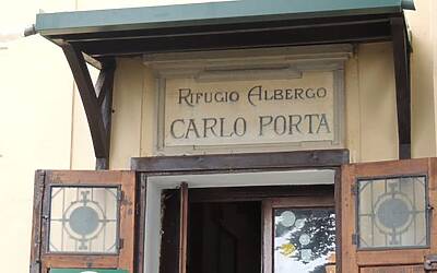 I RAGNI DI LECCO INSIEME AD ADIDAS EYEWEAR OCCHIALI PER LO SPORT NEL RIFUGIO CARLO PORTA DEI PIANI DEI RESINELLI A BALLABIO LECCO 015