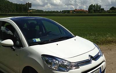 Lancio nazionale nuova citroen c3 anteprima stampa agli east end studios le foto della vettura e le slide della presentazione ufficiale di massimo borio CON I VIDEO della pubblicità e delle interviste ufficiali 61