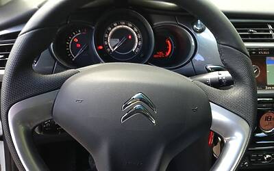 Lancio nazionale nuova citroen c3 anteprima stampa agli east end studios le foto della vettura e le slide della presentazione ufficiale di massimo borio CON I VIDEO della pubblicità e delle interviste ufficiali 76