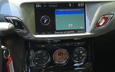 Lancio nazionale nuova citroen c3 anteprima stampa agli east end studios le foto della vettura e le slide della presentazione ufficiale di massimo borio CON I VIDEO della pubblicità e delle interviste ufficiali 81