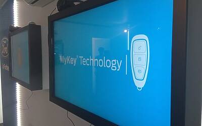 kugadrive @forditalia @BnlPeople ibi13 @intebnlditalia LA PRESENTAZIONE DEI NUOVI SUV SMART UTILITY VEHICLE DI FORD KUGA ECOBOOST AGLI INTERNAZIONALI BNL DI TENNIS AL FORO ITALICO DI ROMA michele ficara manganelli Assodigitale Test Drive 037