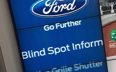 kugadrive @forditalia @BnlPeople ibi13 @intebnlditalia LA PRESENTAZIONE DEI NUOVI SUV SMART UTILITY VEHICLE DI FORD KUGA ECOBOOST AGLI INTERNAZIONALI BNL DI TENNIS AL FORO ITALICO DI ROMA michele ficara manganelli Assodigitale Test Drive 039