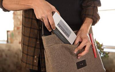 006 Bose SoundLink Mini rgb environmental 72dpi A5