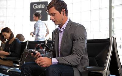 006 bose qc20i rgb environmental 72dpi A5