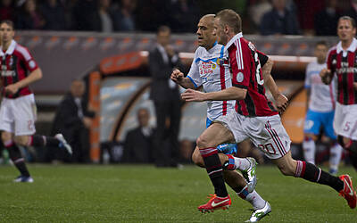 ALMIRON con solista la nuova scarpa catarifrangente della lotto 9