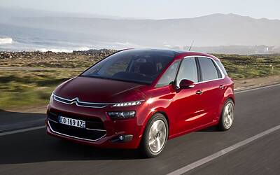 CITROEN C4 PICASSO TECNOSPACE LE FOTO DEGLI ESTERNI ED I DETTAGLI DELLA TECNOLOGIA CON I DUE DISPLAY AD ALTA DEFINIZIONE HD 01