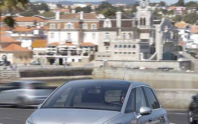 CITROEN C4 PICASSO TECNOSPACE LE FOTO DEGLI ESTERNI ED I DETTAGLI DELLA TECNOLOGIA CON I DUE DISPLAY AD ALTA DEFINIZIONE HD 13