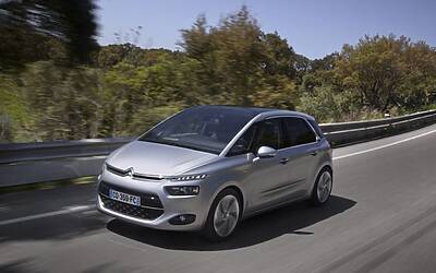 CITROEN C4 PICASSO TECNOSPACE LE FOTO DEGLI ESTERNI ED I DETTAGLI DELLA TECNOLOGIA CON I DUE DISPLAY AD ALTA DEFINIZIONE HD 22