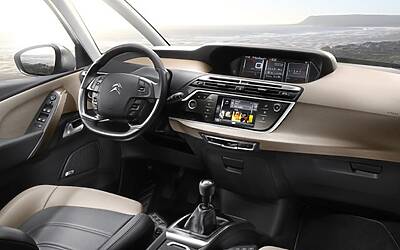 CITROEN C4 PICASSO TECNOSPACE LE FOTO DEGLI INTERNI ED I DETTAGLI DELLA TECNOLOGIA CON I DUE DISPLAY AD ALTA DEFINIZIONE HD 07