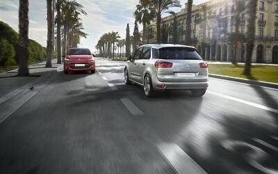 CITROEN C4 PICASSO TECNOSPACE LE FOTO DEGLI INTERNI ED I DETTAGLI DELLA TECNOLOGIA CON I DUE DISPLAY AD ALTA DEFINIZIONE HD 16