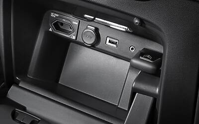 CITROEN C4 PICASSO TECNOSPACE LE FOTO DEGLI INTERNI ED I DETTAGLI DELLA TECNOLOGIA CON I DUE DISPLAY AD ALTA DEFINIZIONE HD 18