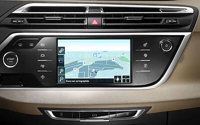 CITROEN C4 PICASSO TECNOSPACE LE FOTO DEGLI INTERNI ED I DETTAGLI DELLA TECNOLOGIA CON I DUE DISPLAY AD ALTA DEFINIZIONE HD 34