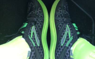 ENERGIZER NIGHTRUN LA CORSA NOTTURNA AL PARCO SEMPIONE DI MILANO CON 6000 PARTECIPANTI RUN RUNNER PODISTI PODISMO 001