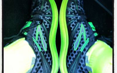 ENERGIZER NIGHTRUN LA CORSA NOTTURNA AL PARCO SEMPIONE DI MILANO CON 6000 PARTECIPANTI RUN RUNNER PODISTI PODISMO 002