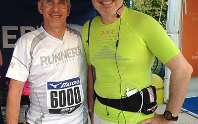 ENERGIZER NIGHTRUN LA CORSA NOTTURNA AL PARCO SEMPIONE DI MILANO CON 6000 PARTECIPANTI RUN RUNNER PODISTI PODISMO 022