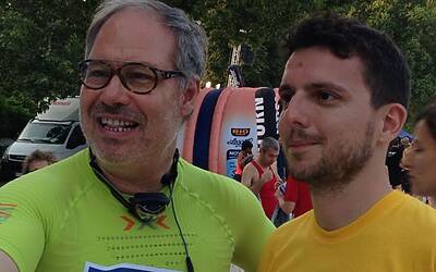 ENERGIZER NIGHTRUN LA CORSA NOTTURNA AL PARCO SEMPIONE DI MILANO CON 6000 PARTECIPANTI RUN RUNNER PODISTI PODISMO 040