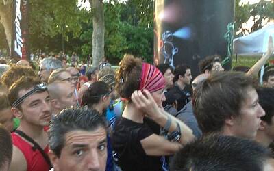 ENERGIZER NIGHTRUN LA CORSA NOTTURNA AL PARCO SEMPIONE DI MILANO CON 6000 PARTECIPANTI RUN RUNNER PODISTI PODISMO 083