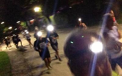 ENERGIZER NIGHTRUN LA CORSA NOTTURNA AL PARCO SEMPIONE DI MILANO CON 6000 PARTECIPANTI RUN RUNNER PODISTI PODISMO 104