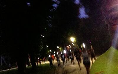 ENERGIZER NIGHTRUN LA CORSA NOTTURNA AL PARCO SEMPIONE DI MILANO CON 6000 PARTECIPANTI RUN RUNNER PODISTI PODISMO 107