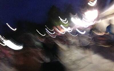 ENERGIZER NIGHTRUN LA CORSA NOTTURNA AL PARCO SEMPIONE DI MILANO CON 6000 PARTECIPANTI RUN RUNNER PODISTI PODISMO 116