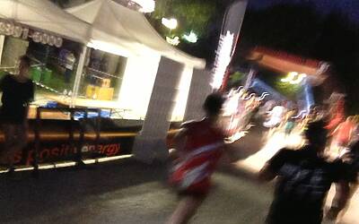 ENERGIZER NIGHTRUN LA CORSA NOTTURNA AL PARCO SEMPIONE DI MILANO CON 6000 PARTECIPANTI RUN RUNNER PODISTI PODISMO 121