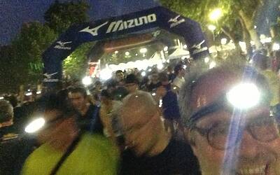 ENERGIZER NIGHTRUN LA CORSA NOTTURNA AL PARCO SEMPIONE DI MILANO CON 6000 PARTECIPANTI RUN RUNNER PODISTI PODISMO 131