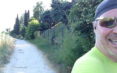 I MIGLIORI PERCORSI DI RUNNING IN ITALIA SCELTI DA MICHELE FICARA MANGANELLI CORRENDO SUL LATO SUD DEL LAGO DI GARDA A PESCHIERA DEL GARDA MISTO TRA STERRATO TERRA E ASFALTO DOOR TO TRAIL 022