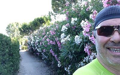 I MIGLIORI PERCORSI DI RUNNING IN ITALIA SCELTI DA MICHELE FICARA MANGANELLI CORRENDO SUL LATO SUD DEL LAGO DI GARDA A PESCHIERA DEL GARDA MISTO TRA STERRATO TERRA E ASFALTO DOOR TO TRAIL 033