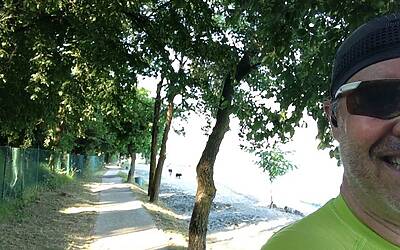 I MIGLIORI PERCORSI DI RUNNING IN ITALIA SCELTI DA MICHELE FICARA MANGANELLI CORRENDO SUL LATO SUD DEL LAGO DI GARDA A PESCHIERA DEL GARDA MISTO TRA STERRATO TERRA E ASFALTO DOOR TO TRAIL 036