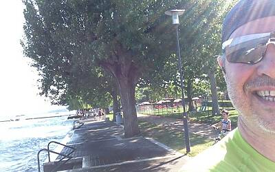 I MIGLIORI PERCORSI DI RUNNING IN ITALIA SCELTI DA MICHELE FICARA MANGANELLI CORRENDO SUL LATO SUD DEL LAGO DI GARDA A PESCHIERA DEL GARDA MISTO TRA STERRATO TERRA E ASFALTO DOOR TO TRAIL 048