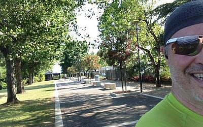 I MIGLIORI PERCORSI DI RUNNING IN ITALIA SCELTI DA MICHELE FICARA MANGANELLI CORRENDO SUL LATO SUD DEL LAGO DI GARDA A PESCHIERA DEL GARDA MISTO TRA STERRATO TERRA E ASFALTO DOOR TO TRAIL 050