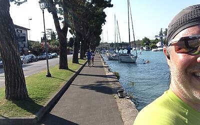 I MIGLIORI PERCORSI DI RUNNING IN ITALIA SCELTI DA MICHELE FICARA MANGANELLI CORRENDO SUL LATO SUD DEL LAGO DI GARDA A PESCHIERA DEL GARDA MISTO TRA STERRATO TERRA E ASFALTO DOOR TO TRAIL 058