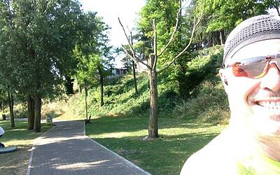 I MIGLIORI PERCORSI DI RUNNING IN ITALIA SCELTI DA MICHELE FICARA MANGANELLI CORRENDO SUL LATO SUD DEL LAGO DI GARDA A PESCHIERA DEL GARDA MISTO TRA STERRATO TERRA E ASFALTO DOOR TO TRAIL 078