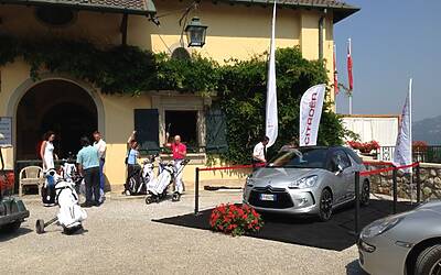 Invitational golf contest vanityfair citroen aeg club villa deste montorfano cena di gala villa erba carlo cracco special guest valerio staffelli e la ds5 red carpet 003