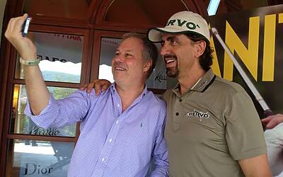 Invitational golf contest vanityfair citroen aeg club villa deste montorfano cena di gala villa erba carlo cracco special guest valerio staffelli e la ds5 red carpet 033