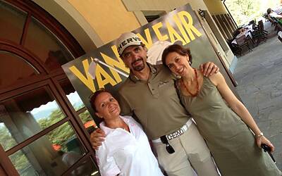 Invitational golf contest vanityfair citroen aeg club villa deste montorfano cena di gala villa erba carlo cracco special guest valerio staffelli e la ds5 red carpet 039