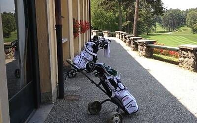 Invitational golf contest vanityfair citroen aeg club villa deste montorfano cena di gala villa erba carlo cracco special guest valerio staffelli e la ds5 red carpet 070