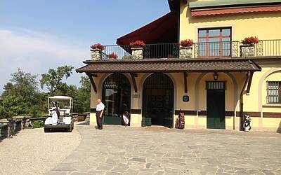 Invitational golf contest vanityfair citroen aeg club villa deste montorfano cena di gala villa erba carlo cracco special guest valerio staffelli e la ds5 red carpet 111