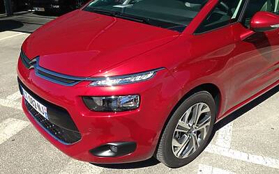 LANCIO EUROPEO DI CITROEN C4 PICASSO A LISBONA CON LA NUOVA DOTAZIONE TECNOLOGICA DOPPIO DISPLAY DA 12 e 7 POLLICI CON LA CONNESSIONE INTEGRATA ALLA RETE E APP DEDICATE 024