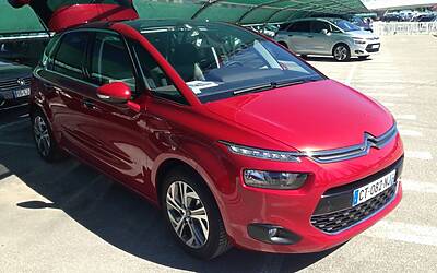 LANCIO EUROPEO DI CITROEN C4 PICASSO A LISBONA CON LA NUOVA DOTAZIONE TECNOLOGICA DOPPIO DISPLAY DA 12 e 7 POLLICI CON LA CONNESSIONE INTEGRATA ALLA RETE E APP DEDICATE 026