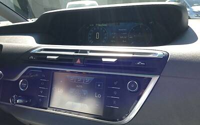 LANCIO EUROPEO DI CITROEN C4 PICASSO A LISBONA CON LA NUOVA DOTAZIONE TECNOLOGICA DOPPIO DISPLAY DA 12 e 7 POLLICI CON LA CONNESSIONE INTEGRATA ALLA RETE E APP DEDICATE 040