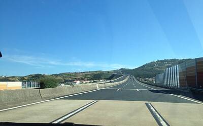 LANCIO EUROPEO DI CITROEN C4 PICASSO A LISBONA CON LA NUOVA DOTAZIONE TECNOLOGICA DOPPIO DISPLAY DA 12 e 7 POLLICI CON LA CONNESSIONE INTEGRATA ALLA RETE E APP DEDICATE 045