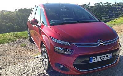 LANCIO EUROPEO DI CITROEN C4 PICASSO A LISBONA CON LA NUOVA DOTAZIONE TECNOLOGICA DOPPIO DISPLAY DA 12 e 7 POLLICI CON LA CONNESSIONE INTEGRATA ALLA RETE E APP DEDICATE 074