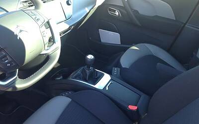 LANCIO EUROPEO DI CITROEN C4 PICASSO A LISBONA CON LA NUOVA DOTAZIONE TECNOLOGICA DOPPIO DISPLAY DA 12 e 7 POLLICI CON LA CONNESSIONE INTEGRATA ALLA RETE E APP DEDICATE 076