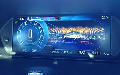 LANCIO EUROPEO DI CITROEN C4 PICASSO A LISBONA CON LA NUOVA DOTAZIONE TECNOLOGICA DOPPIO DISPLAY DA 12 e 7 POLLICI CON LA CONNESSIONE INTEGRATA ALLA RETE E APP DEDICATE 077