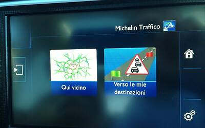 LANCIO EUROPEO DI CITROEN C4 PICASSO A LISBONA CON LA NUOVA DOTAZIONE TECNOLOGICA DOPPIO DISPLAY DA 12 e 7 POLLICI CON LA CONNESSIONE INTEGRATA ALLA RETE E APP DEDICATE 088